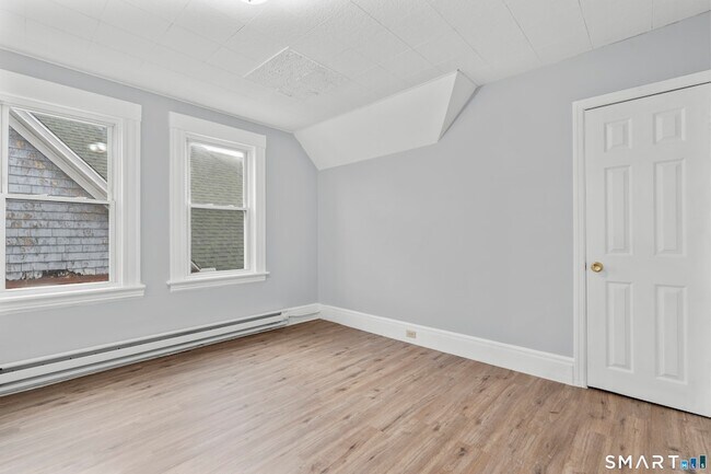 Building Photo - 48 Park Terrace