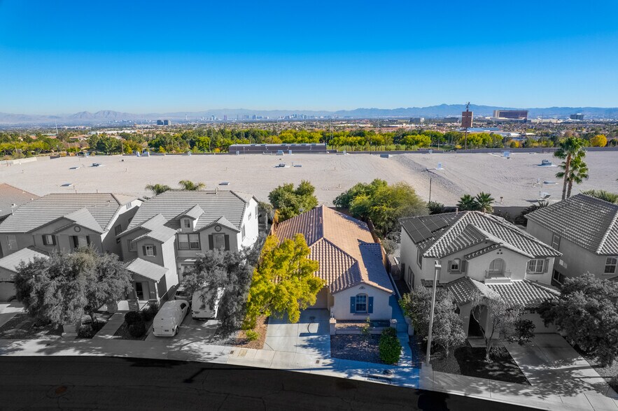 Building Photo - 504 Lacabana Beach Drive