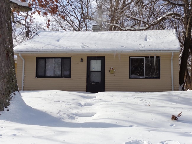 Primary Photo - 1509 N Elmer St
