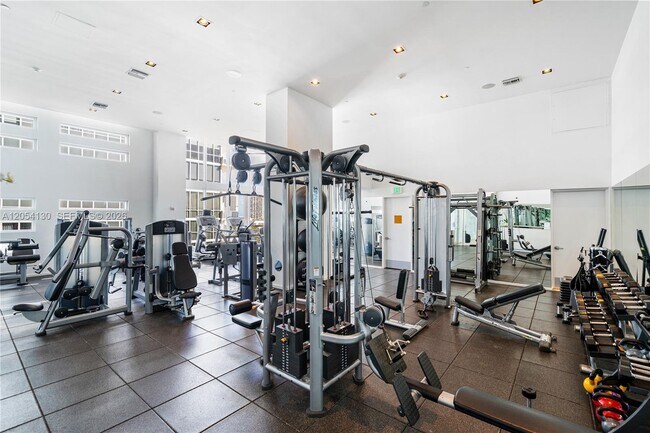 Building Photo - 1040 Biscayne Blvd