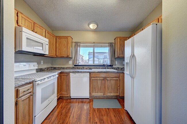 Building Photo - $2,100.00 - 3 bedroom, 2 bathroom, Single ...