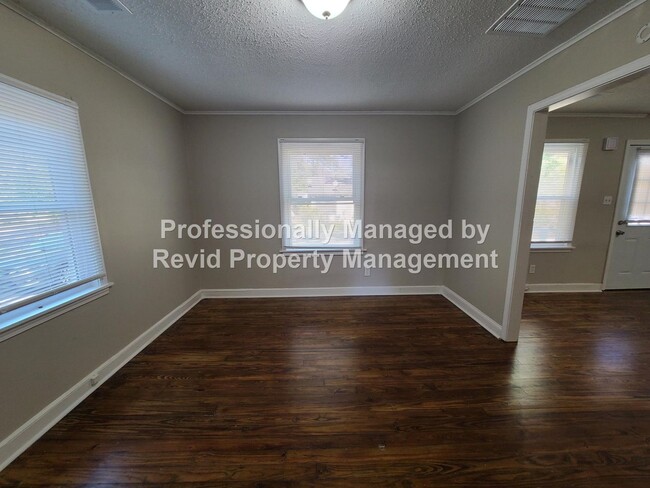 Building Photo - 1419 Depass Rd