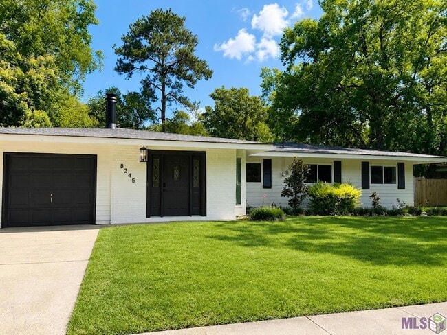 Building Photo - 8245 Rainbow Dr