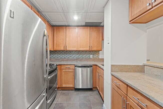 Building Photo - 187 Wayne St