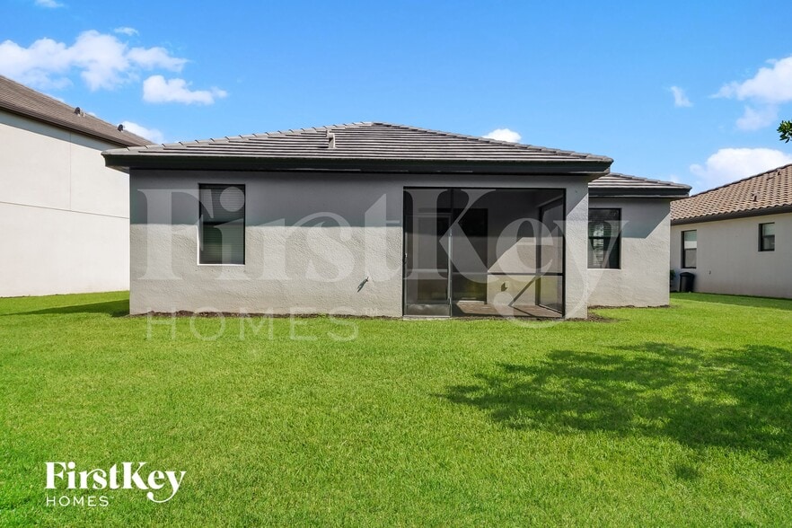 Building Photo - 11327 Sweetgrass Dr