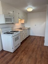 Building Photo - 224 Main St