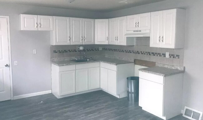 3 Bedroom House Located in Dellwood. - 3 Bedroom  House Located in Dellwood.