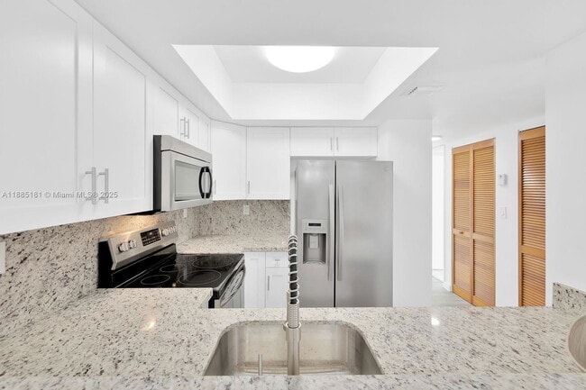 Building Photo - 8999 SW 123rd Ct