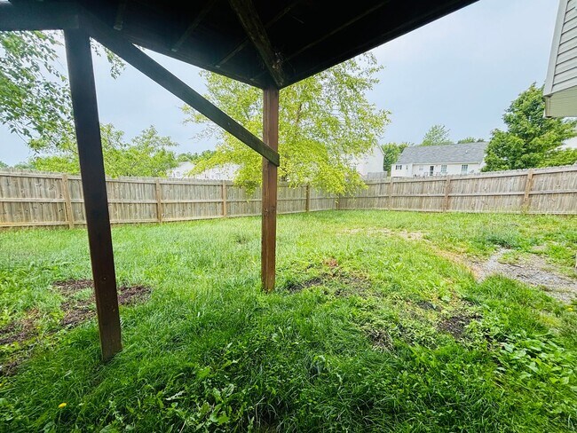 Building Photo - 3 Bedroom 2.5 Bath House