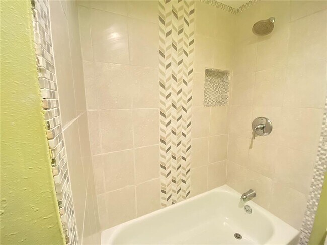 Building Photo - 7700 Seawall Blvd