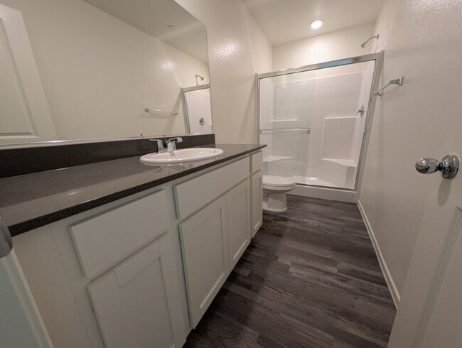 Building Photo - 5009 Hunter Mesa Ave