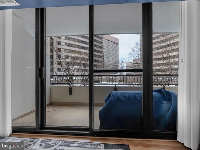 Building Photo - 1300 Crystal Dr