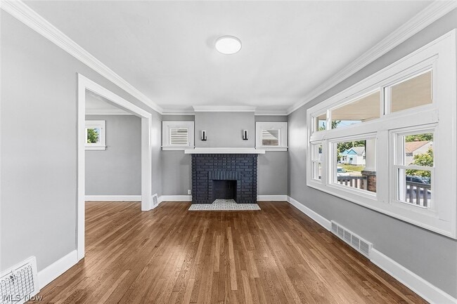 Building Photo - 3790 W 116th St