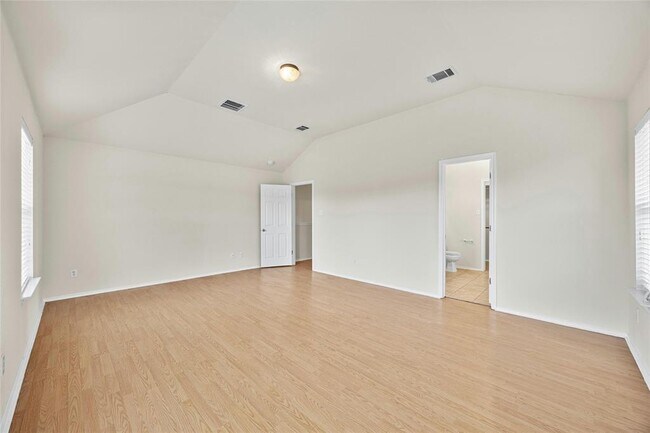 Building Photo - 2101 Rachel Ln