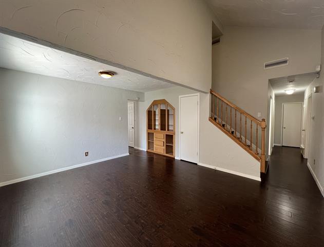 Building Photo - 3320 Fontaine St