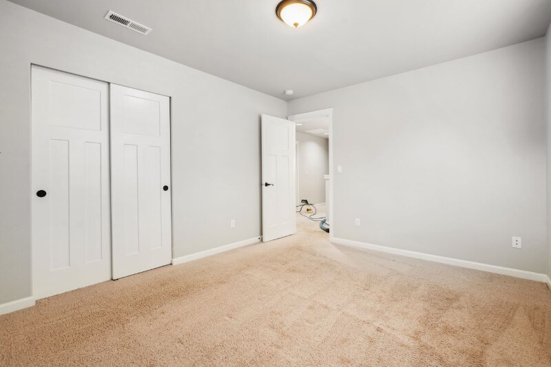 Building Photo - 4335 Dudley Dr NE