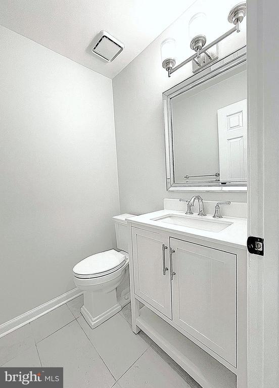 Building Photo - 6609 Heidi Ct