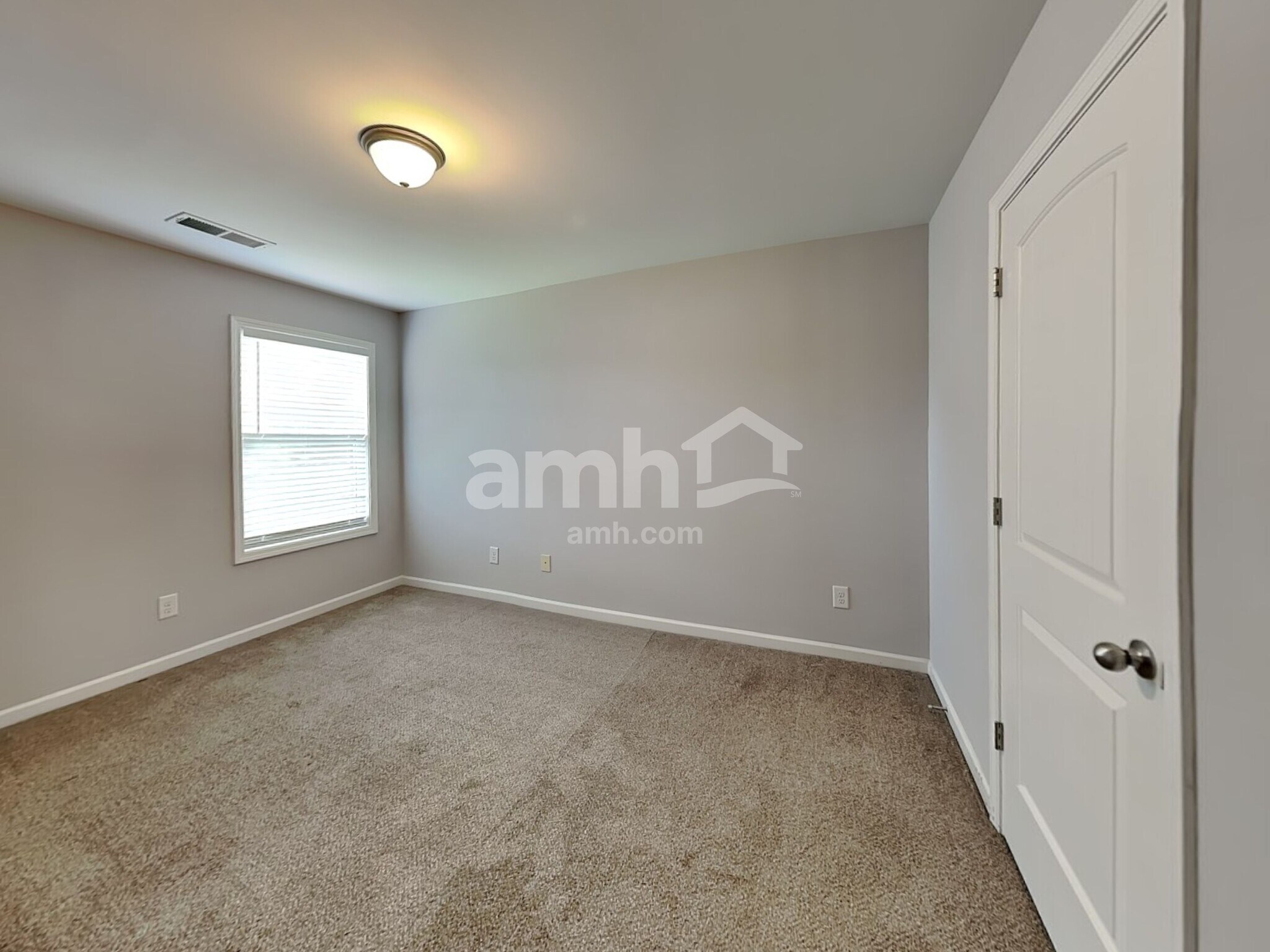 Building Photo - 3613 Walking Stick Way NE