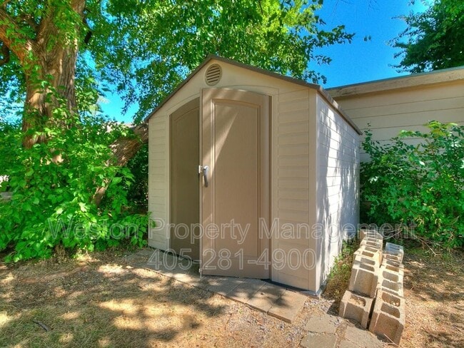 Building Photo - 35 Shirley Ln