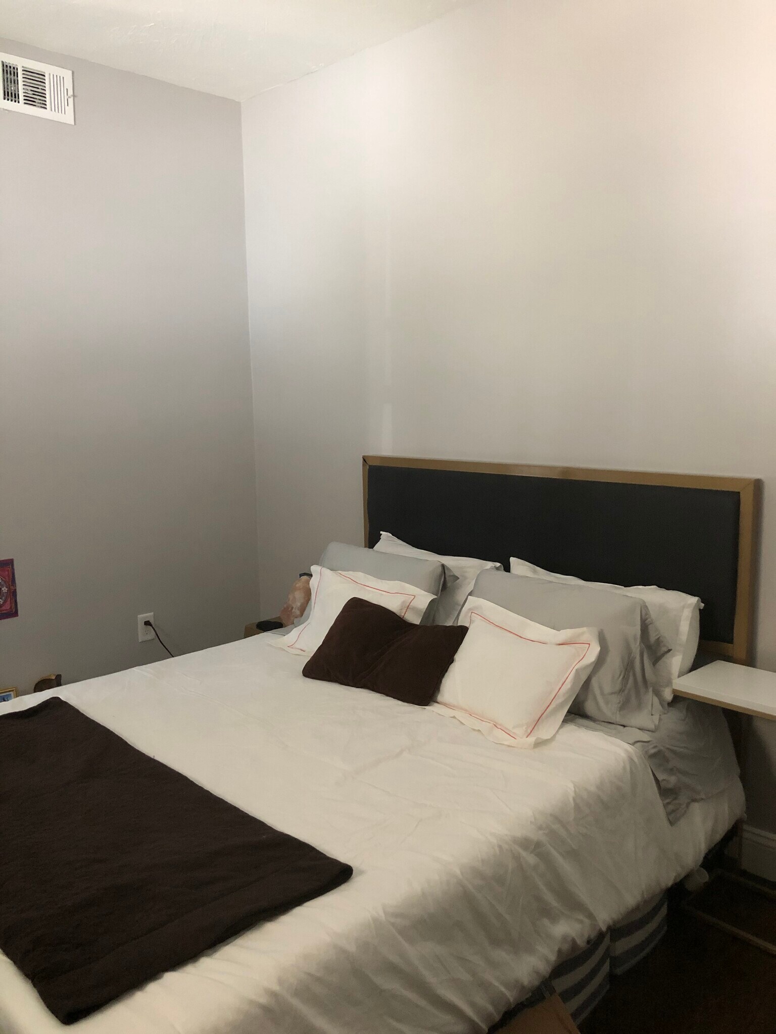 Building Photo - 224 Main St