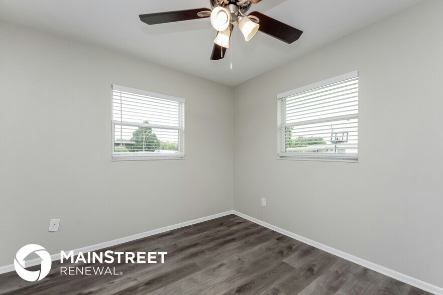 Building Photo - 2627 N Beaumont Ave