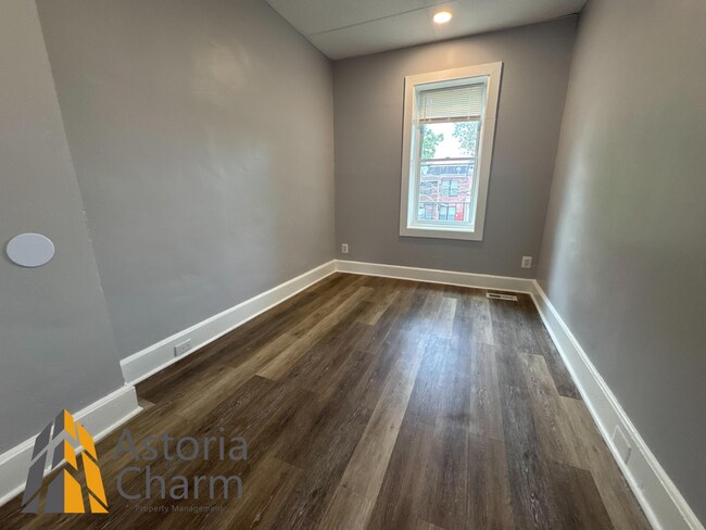 Building Photo - Updated 4 Bedroom Home in the Heart of Bal...