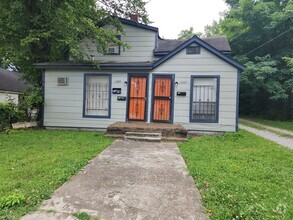 Building Photo - 1 br, 1 bath Triplex - 1485 East Mallory A...