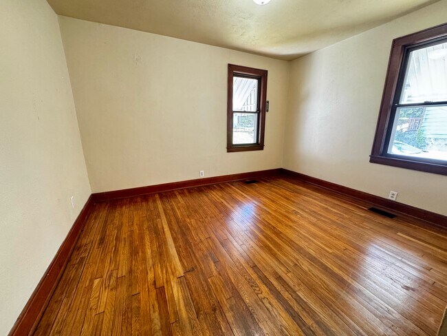 Building Photo - 1277 26th St