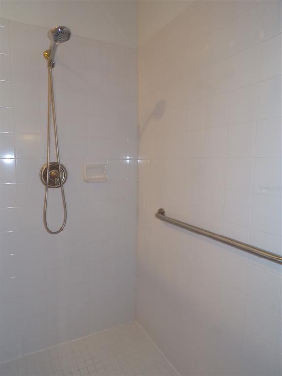 Building Photo - 25535 Heritage Lake Blvd