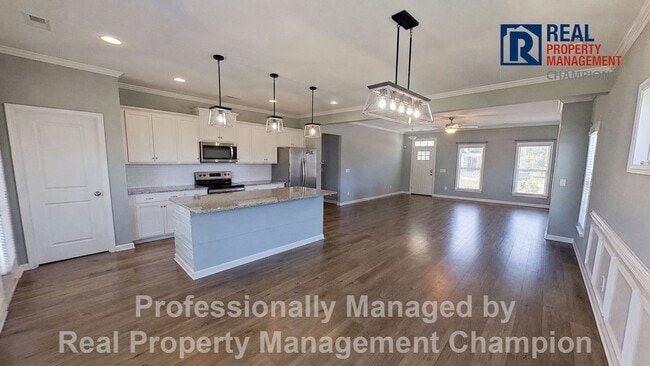 Building Photo - 4 BD/3.5 BA plus Bonus Room with Open Floorplan and Fenced Back Yard