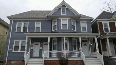 Building Photo - 327 W 36th St