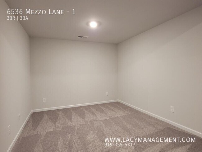 Building Photo - 6536 Mezzo Ln