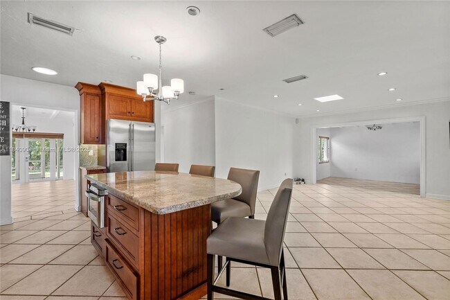 Building Photo - 8475 SW 43rd St