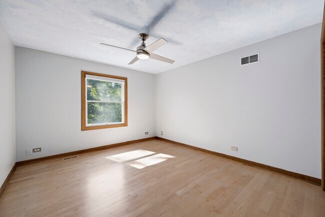 Building Photo - 721 38th St