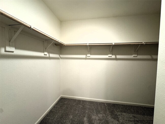 Building Photo - 8219 Vacek Xing Wy