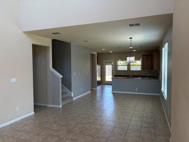 Building Photo - 8113 Rosano St