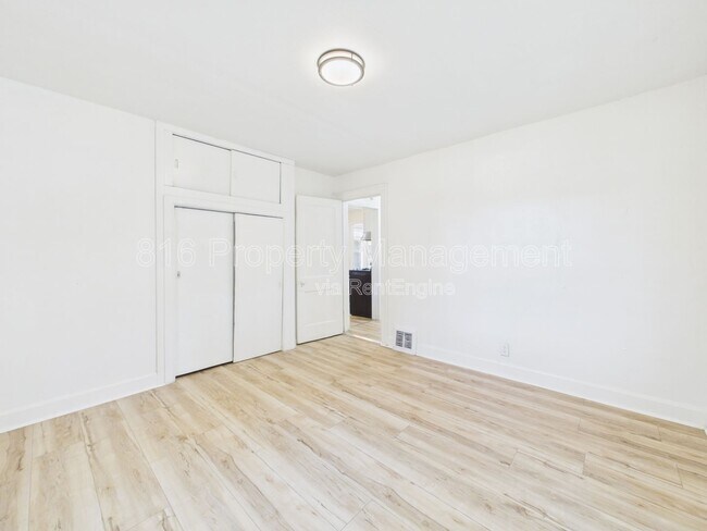 Building Photo - 7131 Olive St