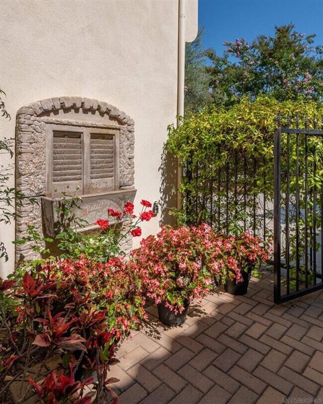 Building Photo - Incredible Carmel Valley Home
