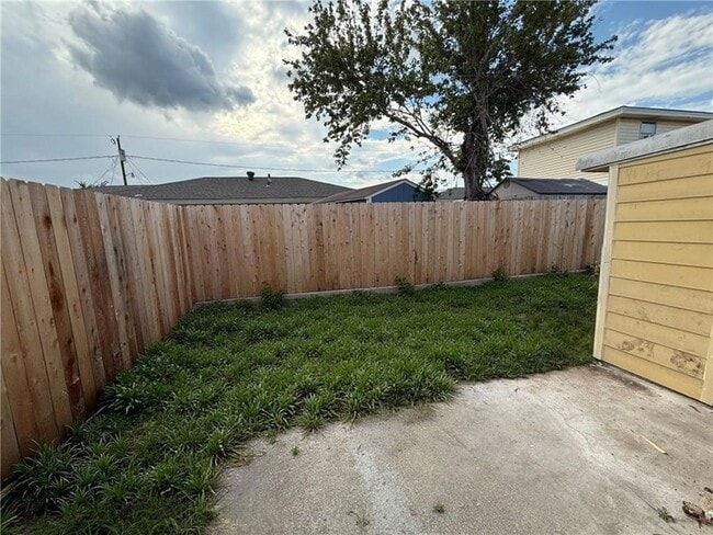 Building Photo - 2512 Chalona Dr
