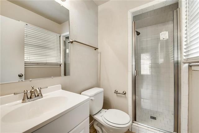 Building Photo - 1601 Larkspur Dr