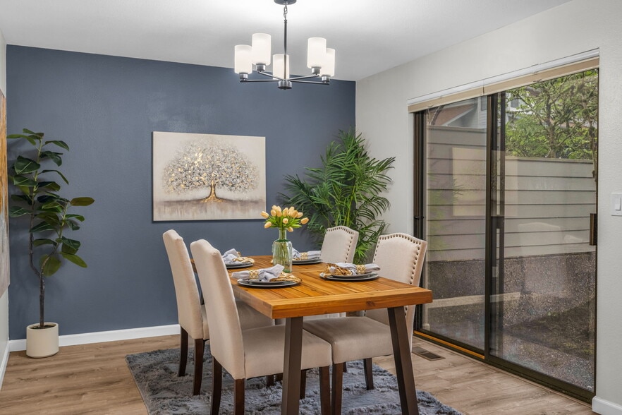 Building Photo - 16130 SE 33rd Cir