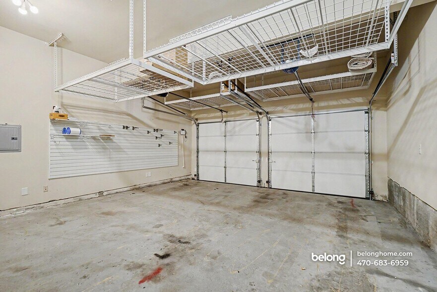 Building Photo - 204 Manous Way