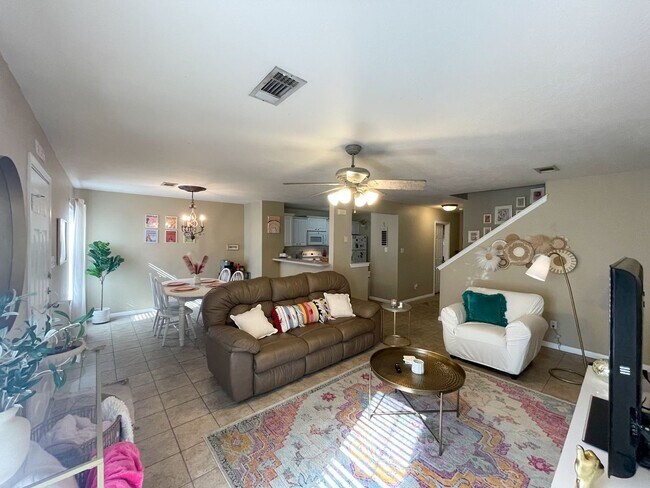 Building Photo - Beautiful 4 Bed, 4.5 Bath Minutes from Cam...