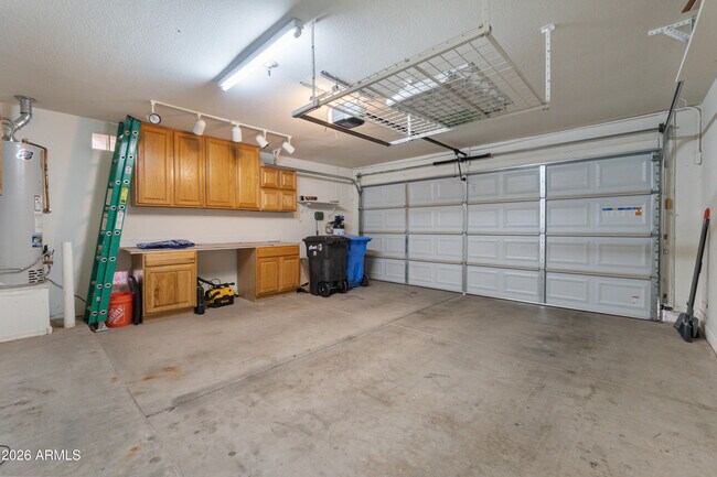 Building Photo - 1291 S Cardinal St