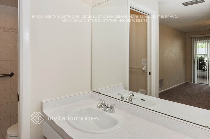 Building Photo - 1706 Sharondale Dr