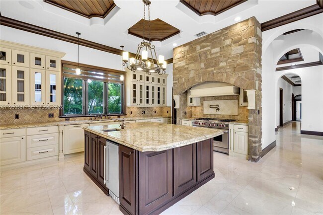 Building Photo - 9801 SW 60th Ct