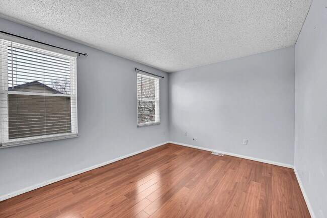 Building Photo - $2,200.95, $300 off the first month's rent, 4 Beds - 2 Bath, Single Family Home in Colorado Sprin...