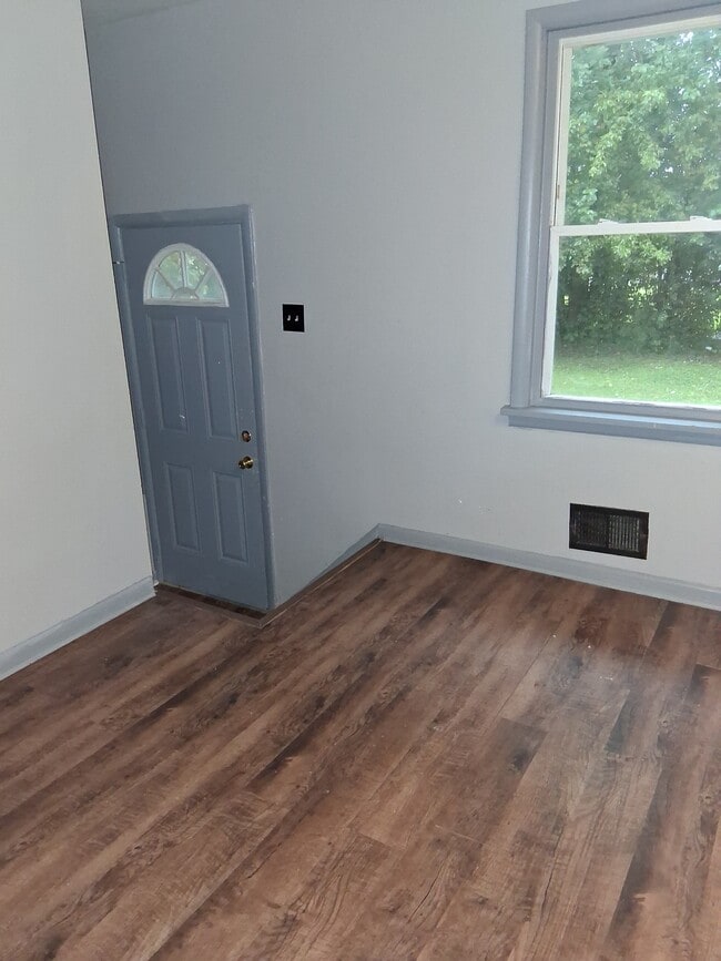 Building Photo - 4117 Orchard Way