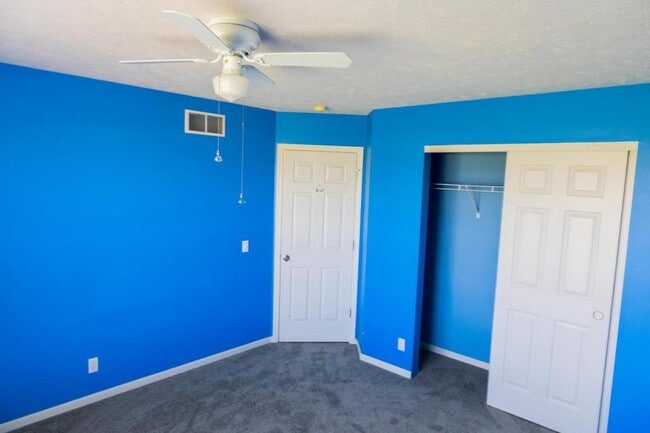 Building Photo - 14005 Kelly Dr