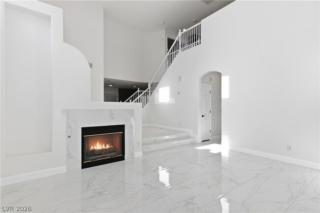 Building Photo - 9983 Canyon Peak Dr